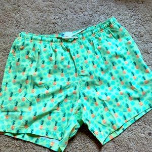 Bermie’s Pineapple Vibes Cropped Swim Trunks in Medium (31-33"), 5" inseam.